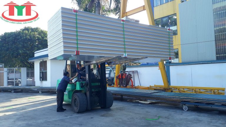The process of transporting PU panel is simple and fast